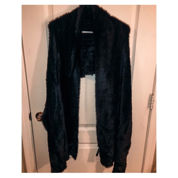 Black Furry/Fuzzy Cover-Up/Shall. - Picture 1 of 4